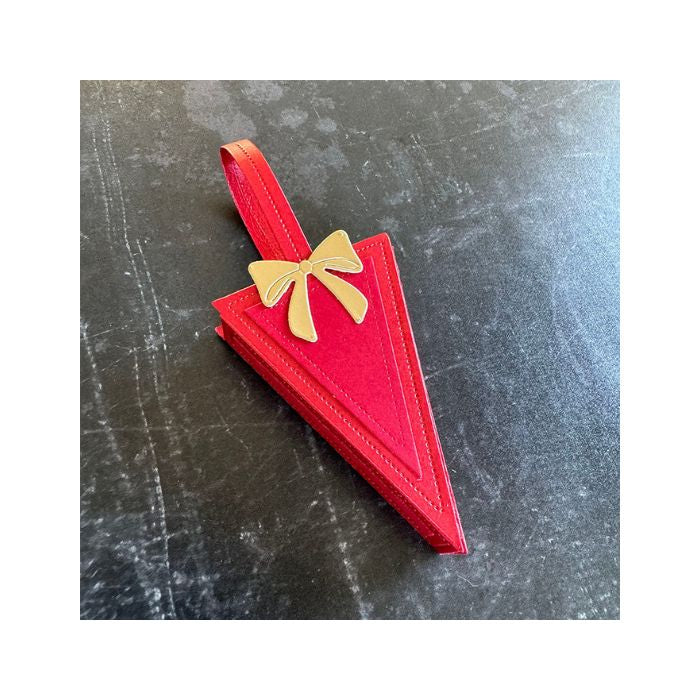 Simple and Basic die "Triangle cone" SBD479