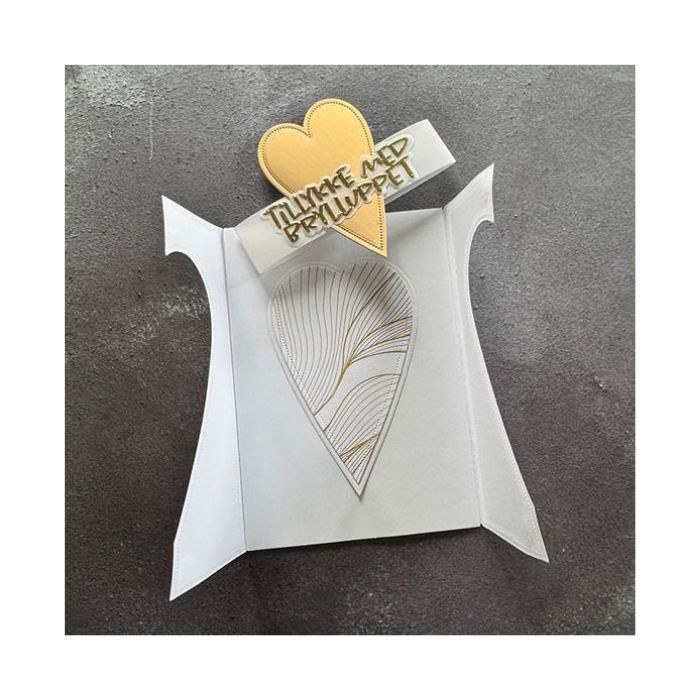 Simple and Basic die "A6 Heartshaped Gatefold" SBD639