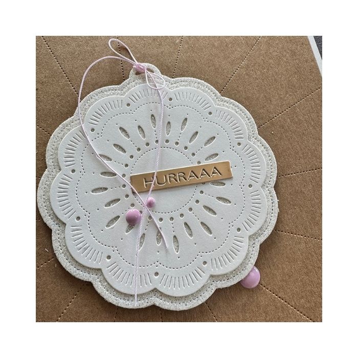 Simple and Basic die "Doily on a tag" SBD549