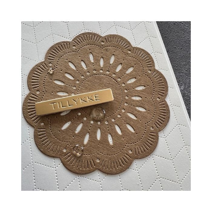 Simple and Basic die "Doily on a tag" SBD549
